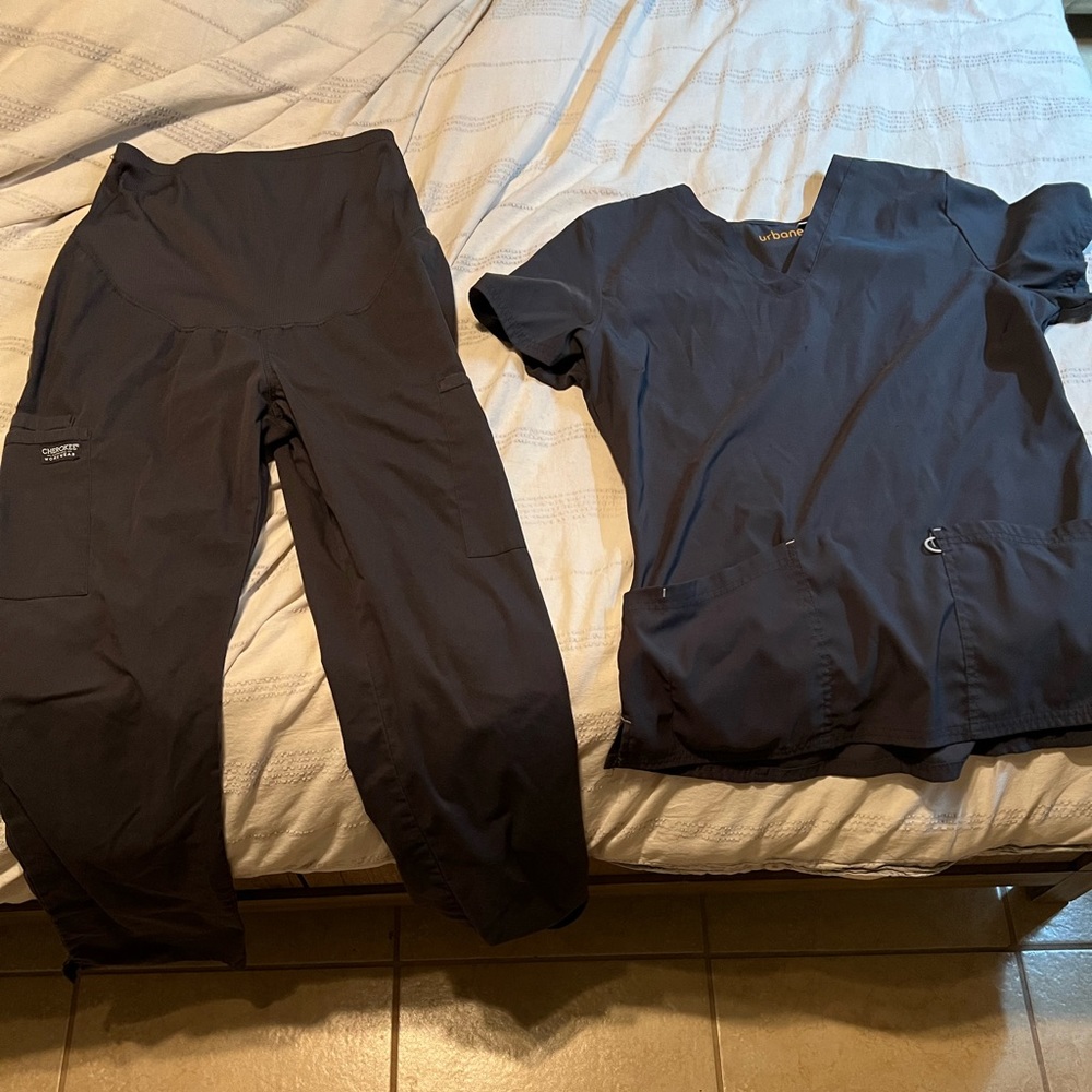 Maternity scrubs grey